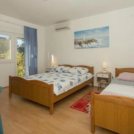 公寓 By The Sea Vinisce, Trogir - 16416 *