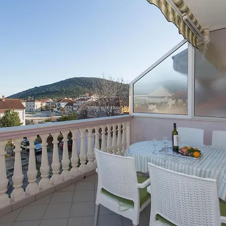 公寓 By The Sea Vinisce, Trogir - 16416 *